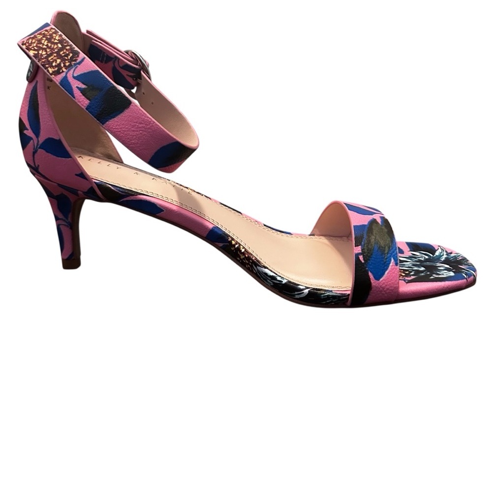 🩷💙 NEW! Pink and Blue KELLY & KATIE Floral Kitten Heel Zolla Sandals - Size 7.5